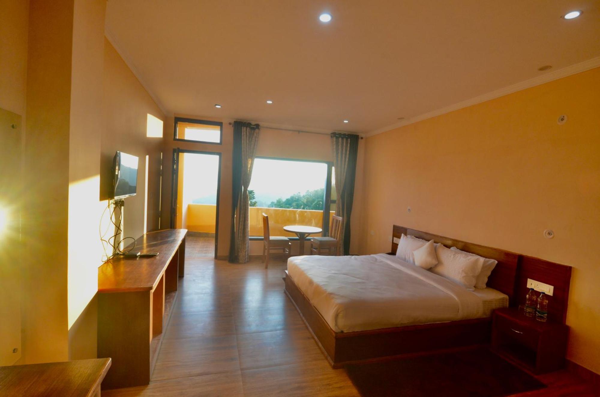 Uttarakhand Resort Kausani Exterior photo