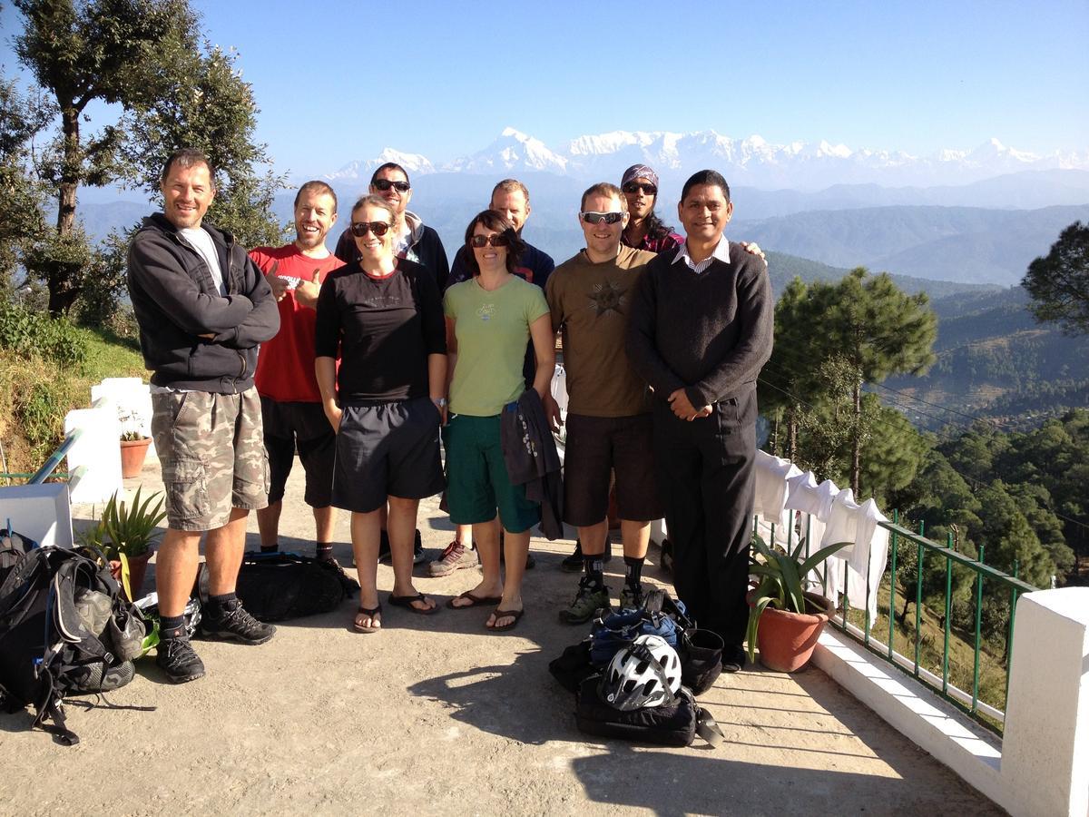 Uttarakhand Resort Kausani Exterior photo